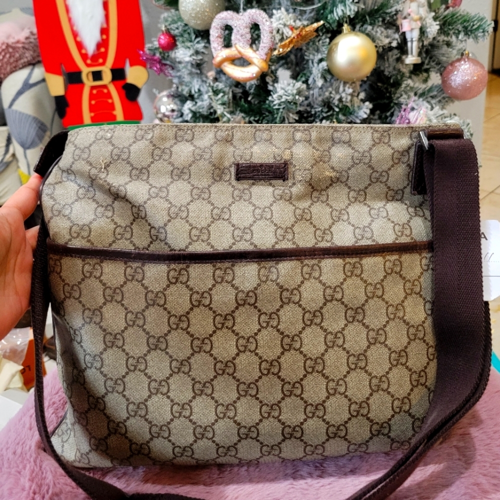 Gucci canvass leather sling bag